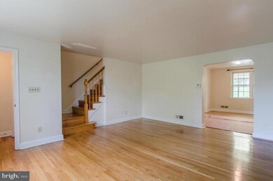1550 Putty Hill Ave, Towson, MD 21286 - photo 2
