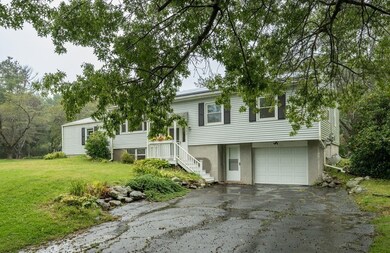 161 Pondview Dr, Amherst, MA 01002 - photo 3