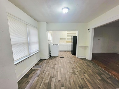 1122 Obrien St, South Bend, IN 46628 - photo 4