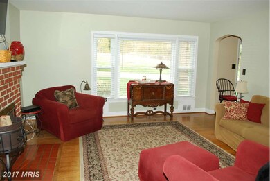 6633 Haycock Rd, Falls Church, VA 22043 - photo 4