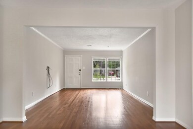 1566 Sue Barnett Dr, Houston, TX 77018 - photo 6