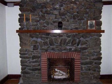 733 E Merrimack St, Lowell, MA 01852 - photo 5