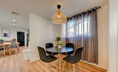 1821 E Oakey Blvd, Las Vegas, NV 89104 - photo 7