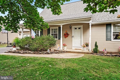 8 Misty Morn Ln, Ewing, NJ 08638 - photo 2