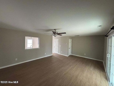 1226A Masters Ln unit B, Greenville, NC 27834 - photo 6