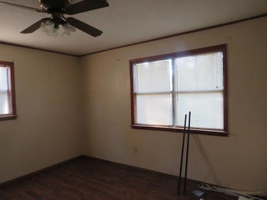 1166 Jeter St, Edgefield, SC 29824 - photo 4