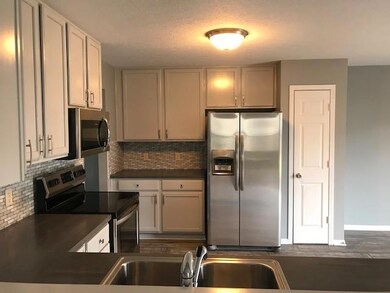 5083 Maple Valley Dr, Columbus, OH 43228 - photo 6