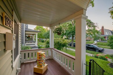 1 porch 1