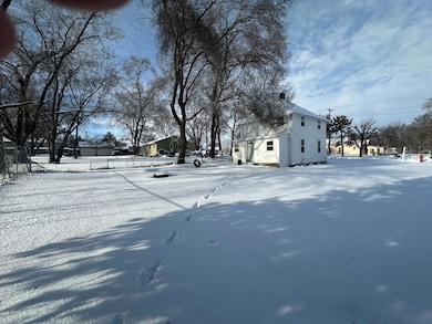 327 9 1 2 St S, Sauk Centre, MN 56378 - photo 2