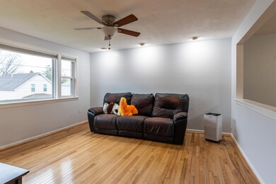 10 Bordeaux St, Nashua, NH 03060 - photo 5