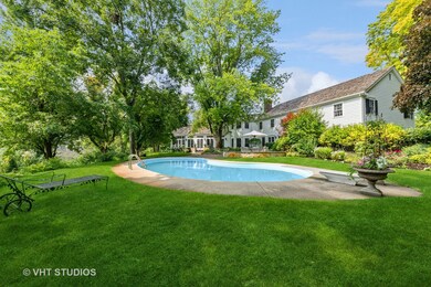 357 Deepwood Rd, Barrington, IL 60010 - photo 2