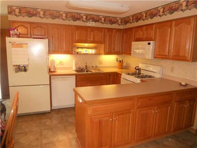 1212 Bellflower Ave, Columbus, OH 43204 - photo 2