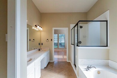 113 Marseille Dr, Hurst, TX 76054 - photo 6