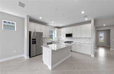 12401 Basalt Ln, Alva, FL 33920 - photo 2