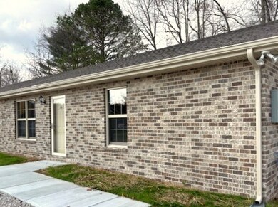 157 Hunt St, Manchester, TN 37355 - photo 2
