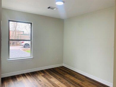 4916 Broom St, Houston, TX 77091 - photo 7