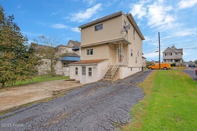 612 E Warren St, Dunmore, PA 18512 - photo 3