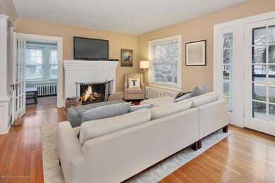 374 Conover Pl Red Bank NJ-large-006-18-