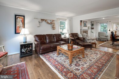 3215 Prince William Dr, Fairfax, VA 22031 - photo 5