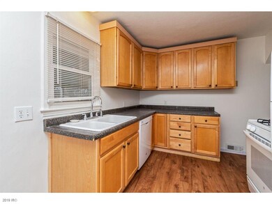 4132 14th St, Des Moines, IA 50313 - photo 5