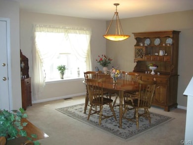 260 Park Ridge Dr, Easton, PA 18040 - photo 4