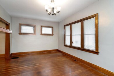 1823 Sullivant Ave-11
