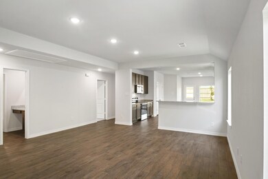 1710 Luke St, Ennis, TX 75119 - photo 5