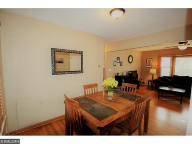 Separate informal dining.