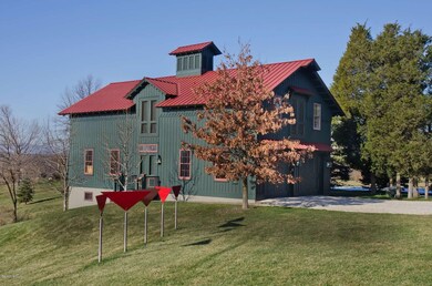 CARRIAGE HOUSE