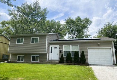 18118 Versailles Ln, Hazel Crest, IL 60429 - photo 3