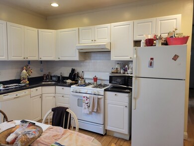 118 Foster St unit 1, Peabody, MA 01960 - photo 2