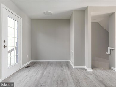 307 Frontier Fort Ln, Strasburg, VA 22657 - photo 5