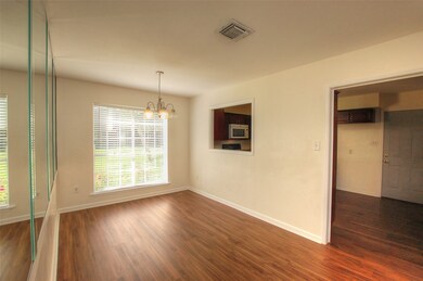 21 E Castle Harbour Dr, Friendswood, TX 77546 - photo 5