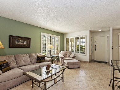 006_Living Room