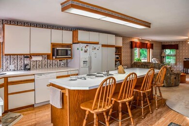 Tons of cabinet space in the kitchen!