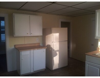 22 Crompton St, Worcester, MA 01610 - photo 2