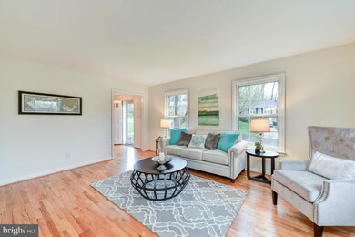 4606 Quarter Charge Dr, Annandale, VA 22003 - photo 5