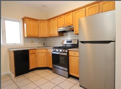 11 Essex St unit 11C, Saugus, MA 01906 - photo 3