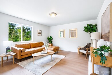 Photographs are for illustrative purposes only. Features, finishes, interior/exterior colors, landscaping and floorplan shown may vary from actual homes built.