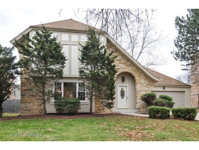 1708 Warbler Dr, Naperville, IL 60565 - photo 2