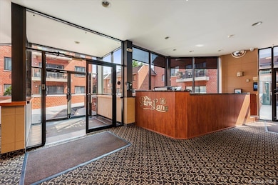 99 S Park Ave unit 311, Rockville Centre, NY 11570 - photo 5