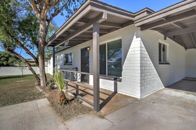 1233 N Oakleaf Dr-6