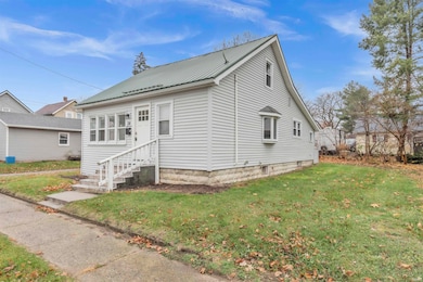 114 Parker Ave, Kendallville, IN 46755 - photo 2