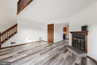 137 E Green Valley Cir, Newark, DE 19711 - photo 7