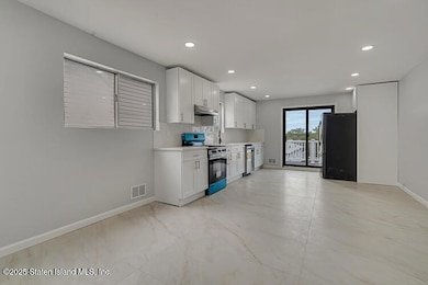 25 Geyser Dr, Staten Island, NY 10312 - photo 6