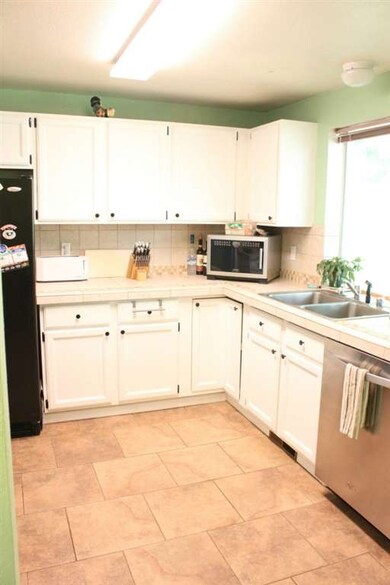 1302 Creekwood Ct SE, Olympia, WA 98501 - photo 4