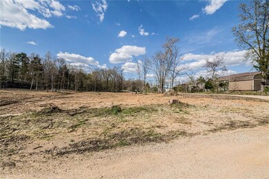 18 Crooked Pine Cir, Poplar Bluff, MO 63901 - photo 2