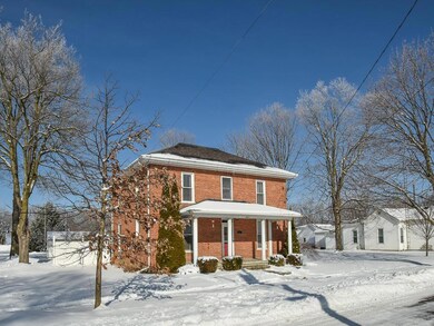 401 N Center St-65