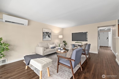 1740 Melrose Ave unit 203, Seattle, WA 98122 - photo 4