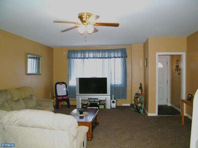 2722 Ash St, Philadelphia, PA 19137 - photo 3